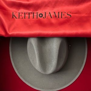 Queen (Cool Grey) Keith James